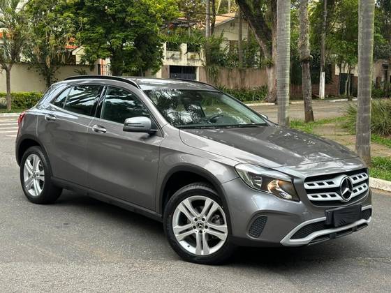 MERCEDES-BENZ GLA 200 1.6 CGI FLEX STYLE 7G-DCT MERCEDES-BENZ GLA 200 1.6 CGI FLEX STYLE 7G-DCT